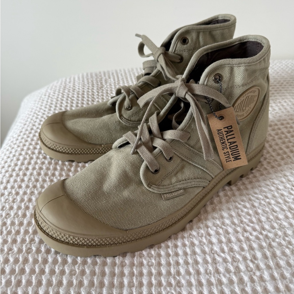 Palladium Hi Tops